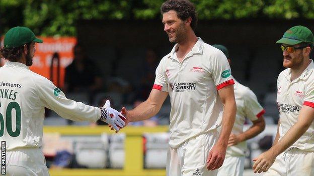 Charlie Shreck congratulated on one of his wickets