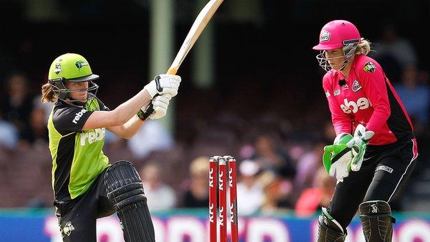 Sydney Thunder's Rene Farrell hits out against Sydney Sixers