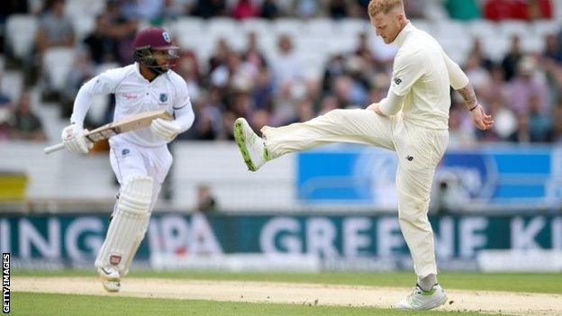 Shai Hope (left)