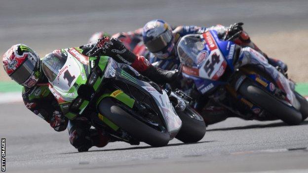 Jonathan Rea and Toprak Razgatlioglu