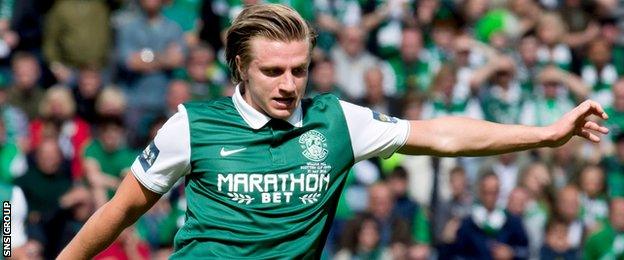 Hibs striker Jason Cummings