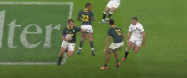 Andre Esterhuizen outpacing George Ford