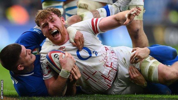 Ollie Chessum scores a try for England in their Six Nations win over Italy