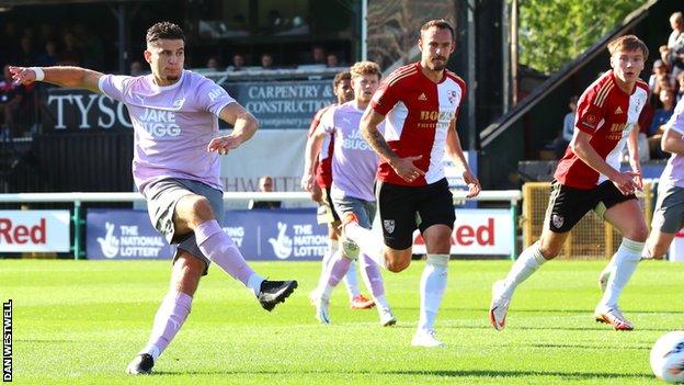 Ruben Rodrigues in action for Notts County