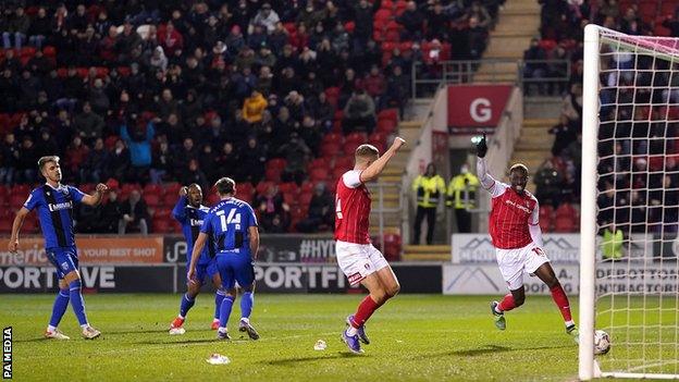 Freddie Ladapo equalises for Rotherham against Gillingham