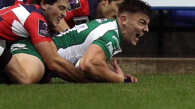 Johnny Williams scores one of his two tries against Agen