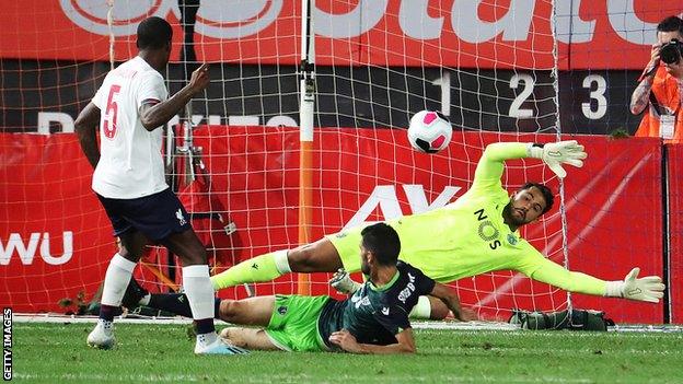 Georginio Wijnaldum scores for Liverpool against Sporting Lisbon