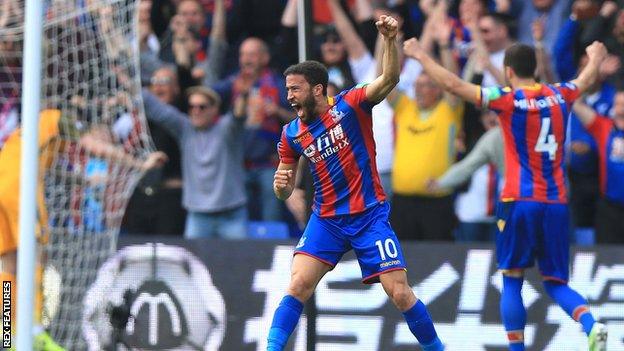 Crystal Palace's Andros Townsend celebrates