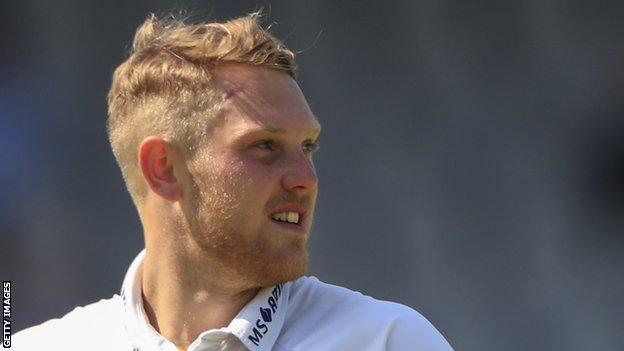 Essex bowler Jamie Porter