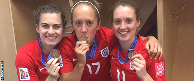 (l to r) Karen Carney, Jo Potter and Jade Moore