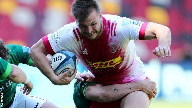 Harlequins centre Andre Esterhuizen was shown his red card against London Irish by referee Matthew Carley in the 48th minute