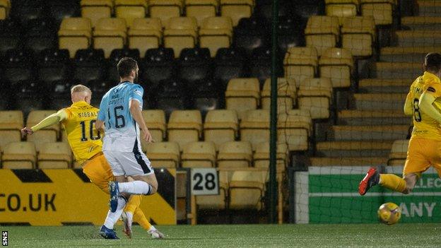 Craig Sibbald scores for Livingston