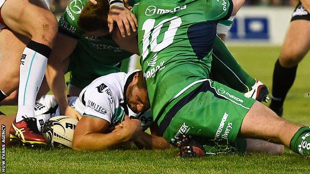 Rhys Webb touches down in Galway