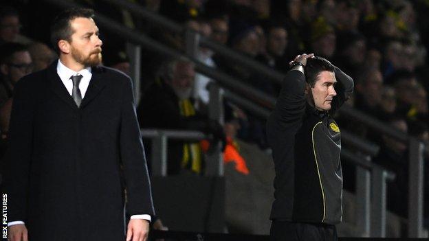 Nigel Clough (right) and Fulham boss Slavisa Jokanovic