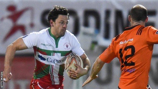 Nick De Luca (left) in action for Biarritz