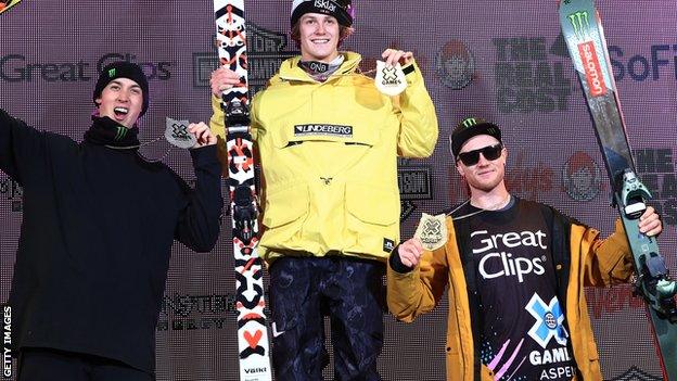 James Woods wins bronze