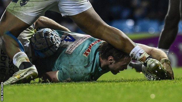 Jonny Gray scores for Exeter