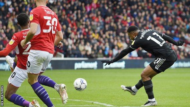 Lys Mousset scores for Sheffield United