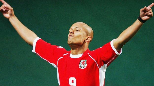 Robert Earnshaw