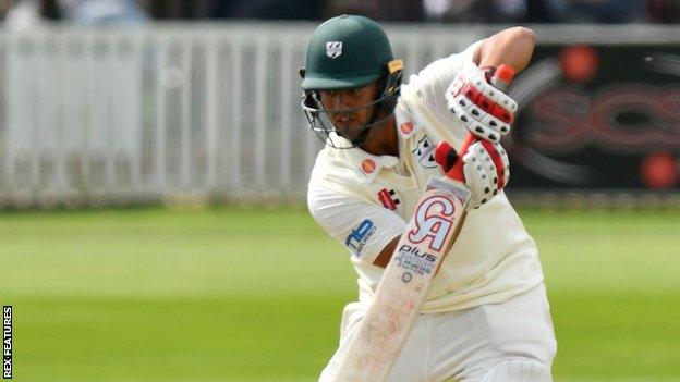 Brett D'Oliveira's defiant knock kept Worcestershire in the game at Cardiff