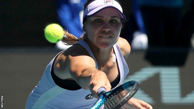 Sofia Kenin plays a backhand in her Australian Open second-loss to Kaia Kanepi