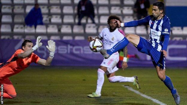 Alcoyano score their winner