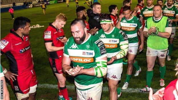 Edinburgh applaud Treviso off the pitch after a defeat that leaves them five points off the bottom of the Pro12