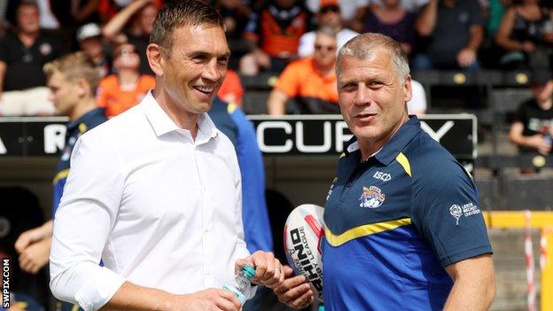 Kevin Sinfield (left) chats with James Lowes