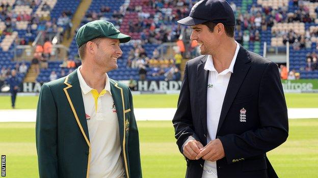 Michael Clarke talks to Alastair Cook