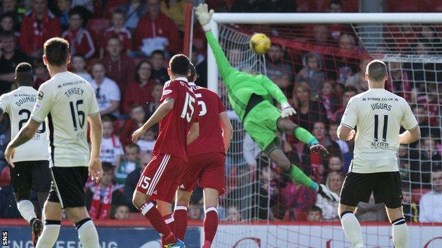 Iain Vigurs drive enters the top corner