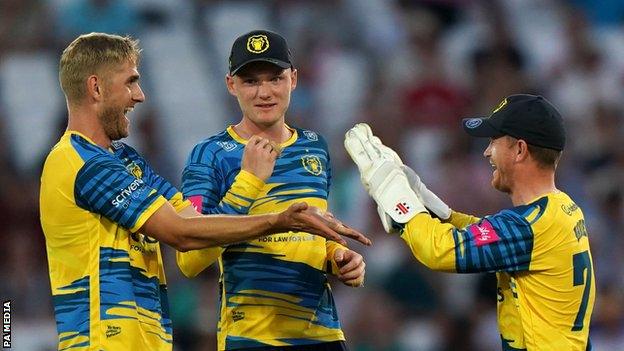 Birmingham Bears celebrate a wicket