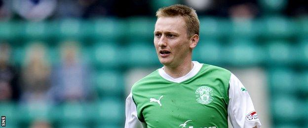 Derek Riordan in action for Hibs in 2011