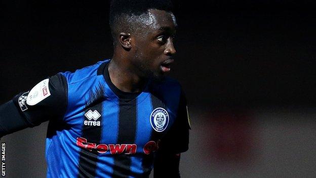 Fabio Tavares in action for Rochdale