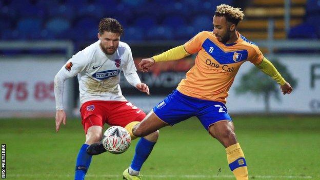 Striker Nicky Maynard joined Mansfield on a free transfer from Bury in July 2019