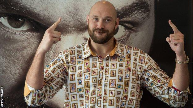 Tyson Fury announces comeback