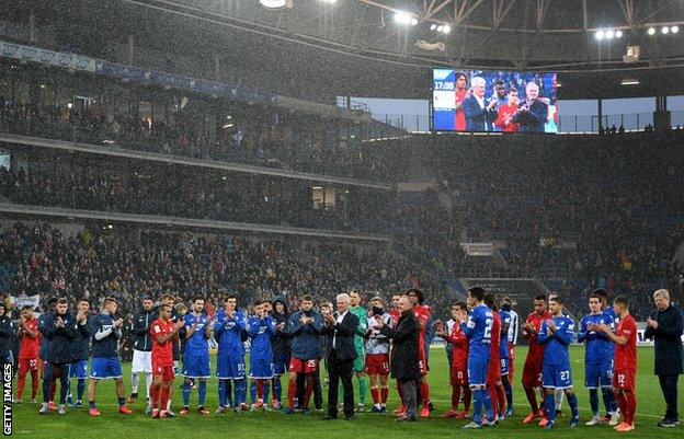 Hoffenheim and Bayern players on the pitch