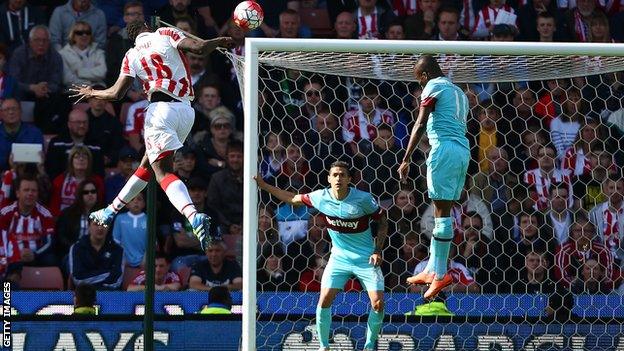 Mame Biram Diouf scores the winner