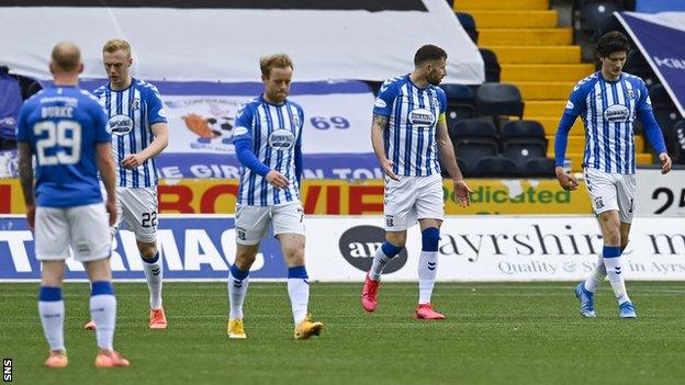 Kilmarnock players looking dejected