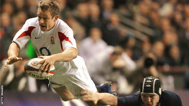 Jonny Wilkinson scores a try for England against Scotland in 2007