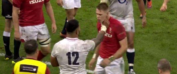 Manu Tuilagi grabbed Liam Williams by the throat...