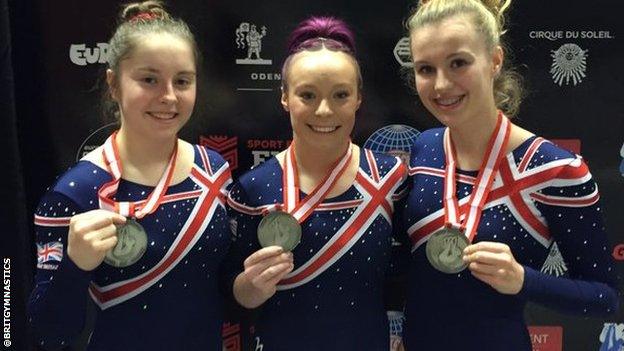 Silver medal-winning women's double-mini trampoline team