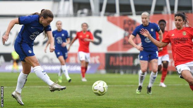 Fran Kirby in action for Chelsea Women