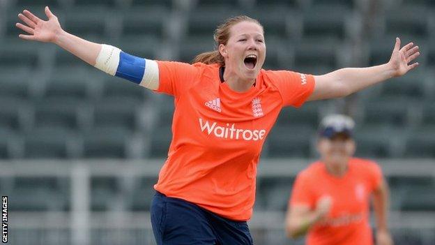 Anya Shrubsole in action for England