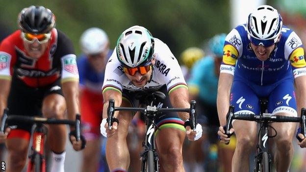 Peter Sagan wins stage three