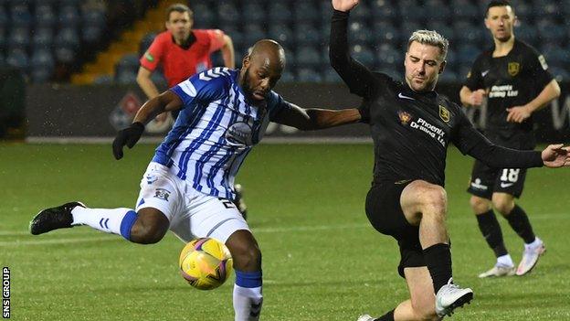 Youssouf Mulumbu in action for Kilmarnock