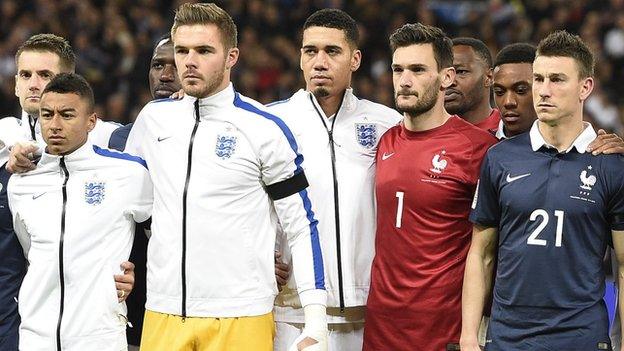 England and France line up