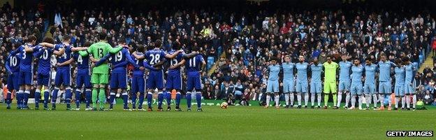 Chelsea and Manchester City's players pay tribute