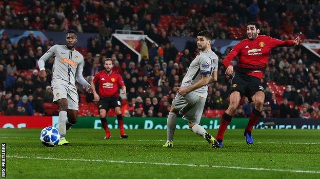 Marouane Fellaini scores United's winner against Young Boys