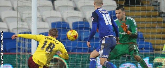 Rouwen Hennings scores for Burnley