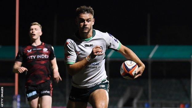 Michael Dykes scores for London Irish at Saracens